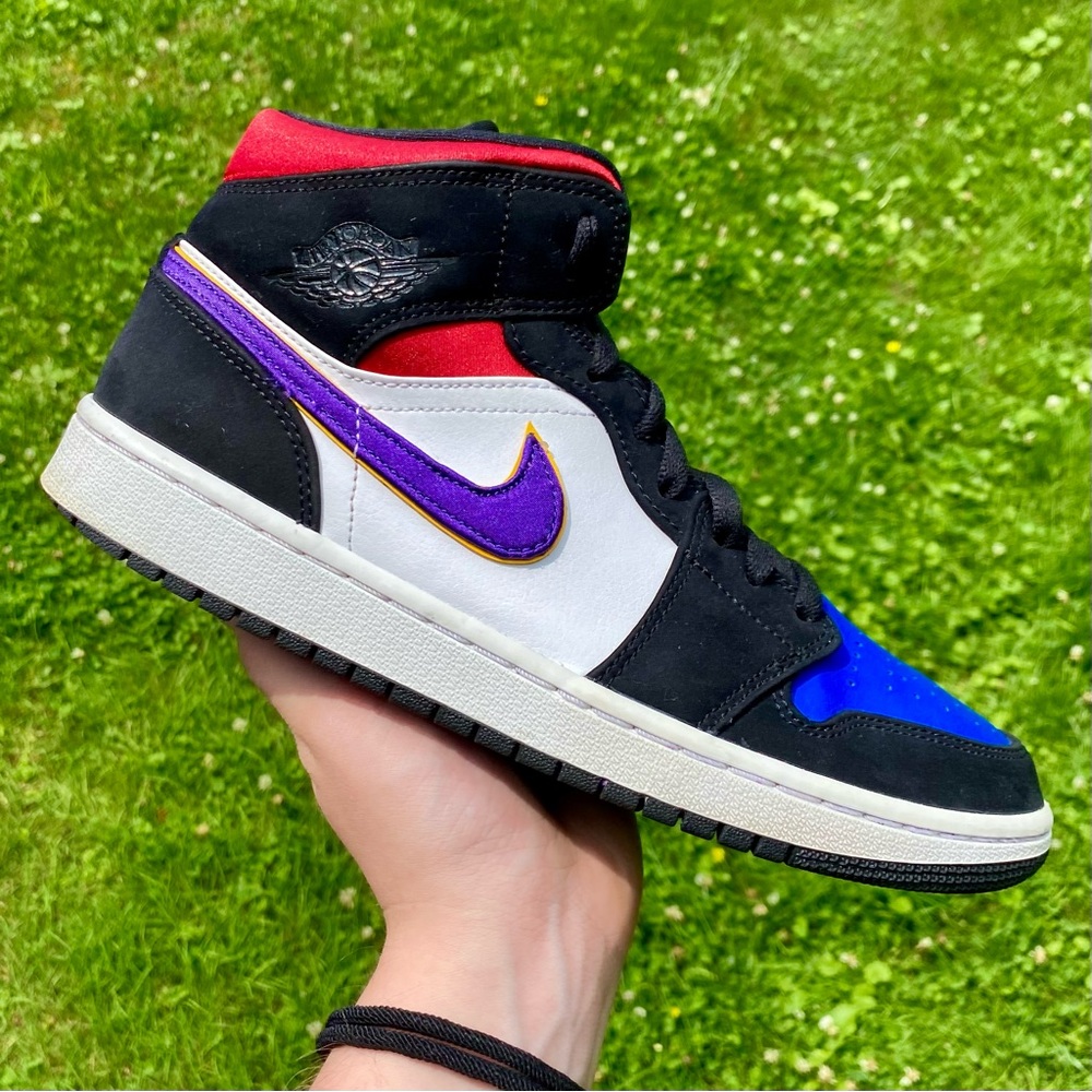 Air Jordan 1 Mid SE Rivals 852542-006 Sneakers 2019 Size 8.5